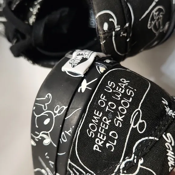 Vans × Peanuts by Schultz Snoopy Black White sneakers ( m size 9.5 W Size 11)
