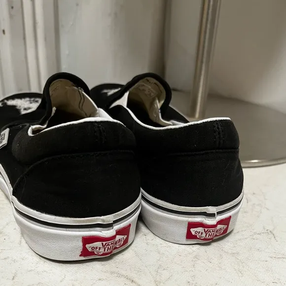 Vans peanuts snoopy shoes