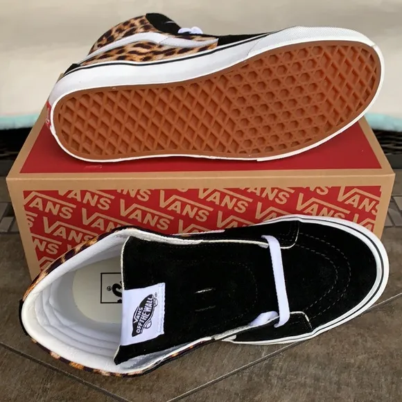 VANS SK8-HI LEOPARD BLACK/TRUE WHITE WMNS