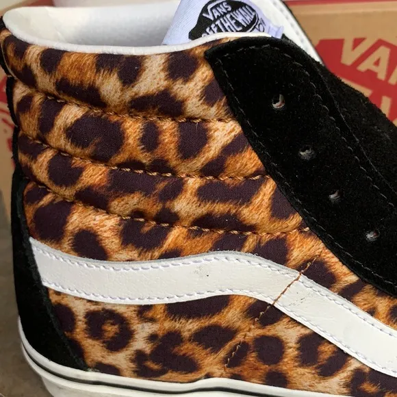 VANS SK8-HI LEOPARD BLACK/TRUE WHITE WMNS