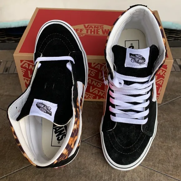VANS SK8-HI LEOPARD BLACK/TRUE WHITE WMNS