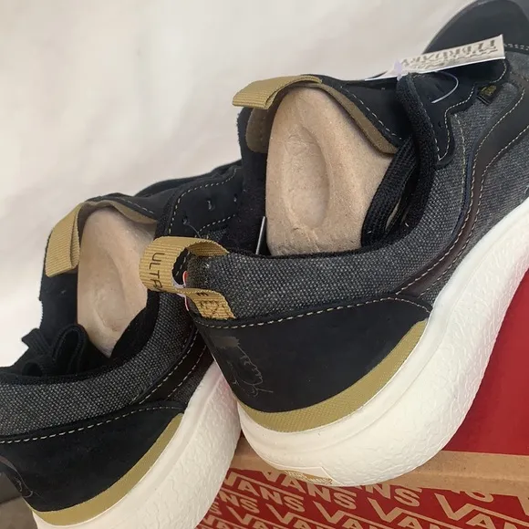 VANS ULTRARANGE EXO SE Michael February BlkmltryW
