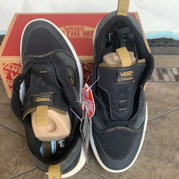 VANS ULTRARANGE EXO SE Michael February BlkmltryW