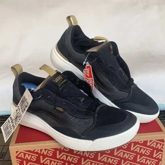 VANS ULTRARANGE EXO SE Michael February BlkmltryW