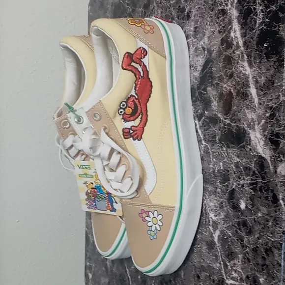 Vans Unisex Adults Brand New Elmo Tan Sneakers Size Mens 7/ Womens 8.5
