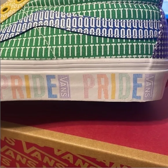 Vans | Unisex Colorful Pride Sk8 Sneakers Size Mens 9.5 New in Box