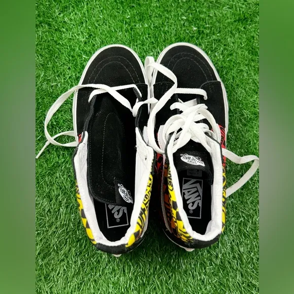 Vans Unisex Fire print Shoes Size M-7  W-8.5