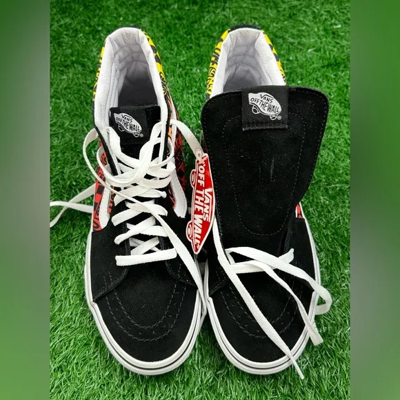 Vans Unisex Fire print Shoes Size M-7  W-8.5