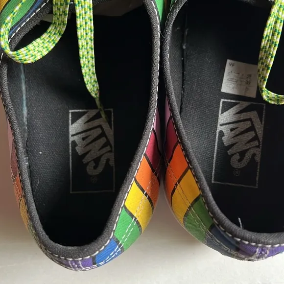 Vans Unisex Refract Rainbow Black Canvas Sneakers 11 Men’s Custom Stars