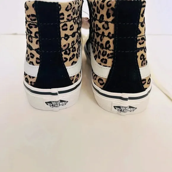 Vans Unisex SK8-Hi 138 Decon High-Top Sneakers in Leopard Women’s Size 6