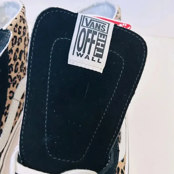 Vans Unisex SK8-Hi 138 Decon High-Top Sneakers in Leopard Women’s Size 6