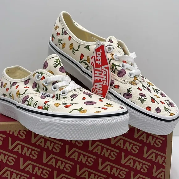 Vans WMNS Authentic Poppy Floral CreamVN0A5JMPCRM Sneakers