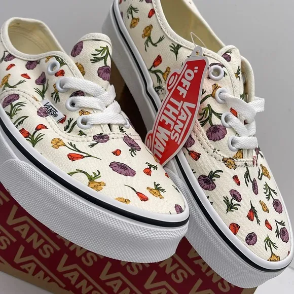 Vans WMNS Authentic Poppy Floral CreamVN0A5JMPCRM Sneakers
