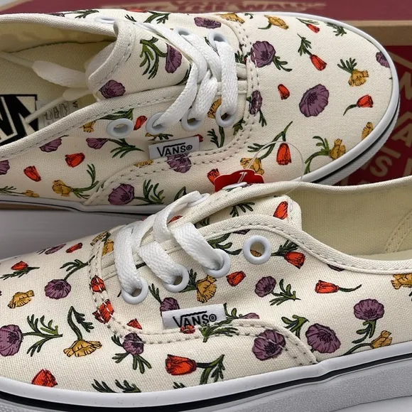Vans WMNS Authentic Poppy Floral CreamVN0A5JMPCRM Sneakers