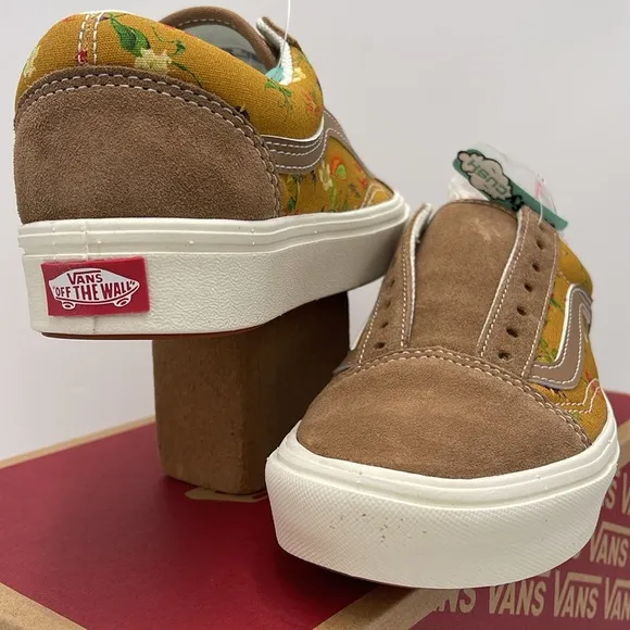 Vans WMNS Floral Tan Sneakers Comfycush OldFatal Floral Golden BrowVN0A5DYC1M7