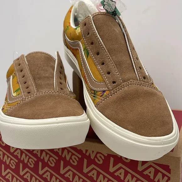 Vans WMNS Floral Tan Sneakers Comfycush OldFatal Floral Golden BrowVN0A5DYC1M7
