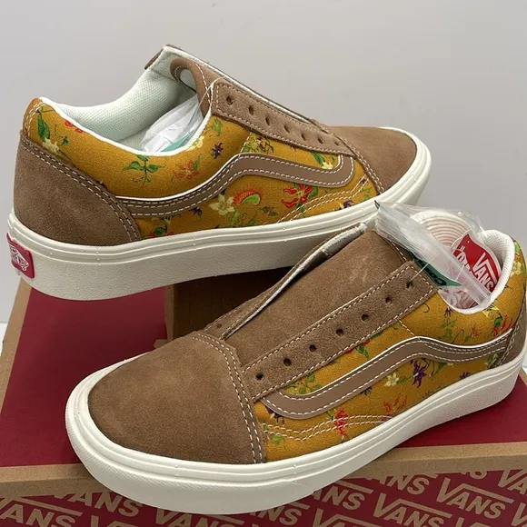 Vans WMNS Floral Tan Sneakers Comfycush OldFatal Floral Golden BrowVN0A5DYC1M7