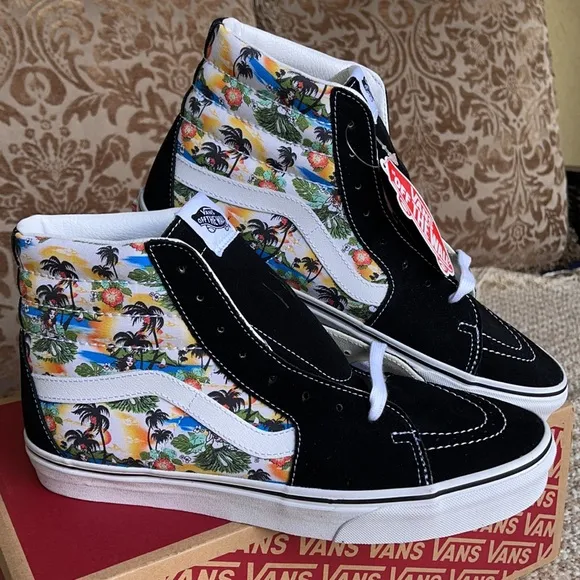 Vans WMNS Sk8-Hi ALOHA Black/True White Sneakers