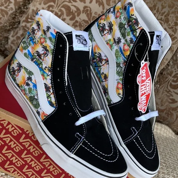 Vans WMNS Sk8-Hi ALOHA Black/True White Sneakers