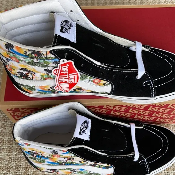 Vans WMNS Sk8-Hi ALOHA Black/True White Sneakers