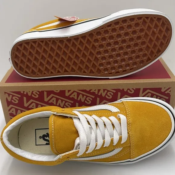 Vans WMNS Yellow Suede Sneakers Old SkoolColor Theory Golden YelloVN0A5KRSF3X