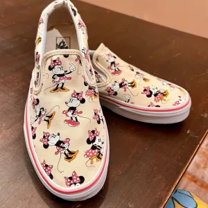 Vans x Disney Minnie Mouse Classic Slip On Shoes