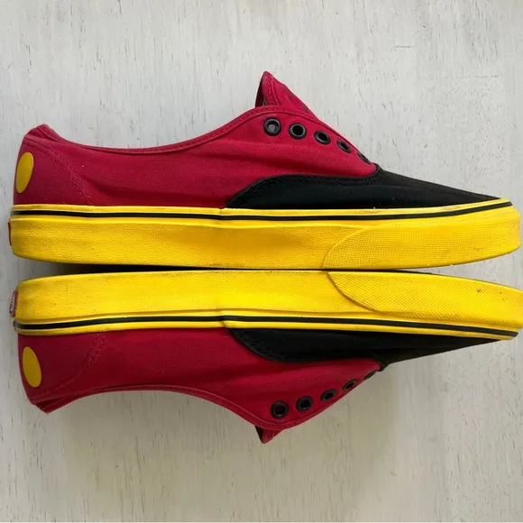 Vans x Disney Vintage Style Mickey Mouse Sneakers Unisex Size 11 Men Women 12.5