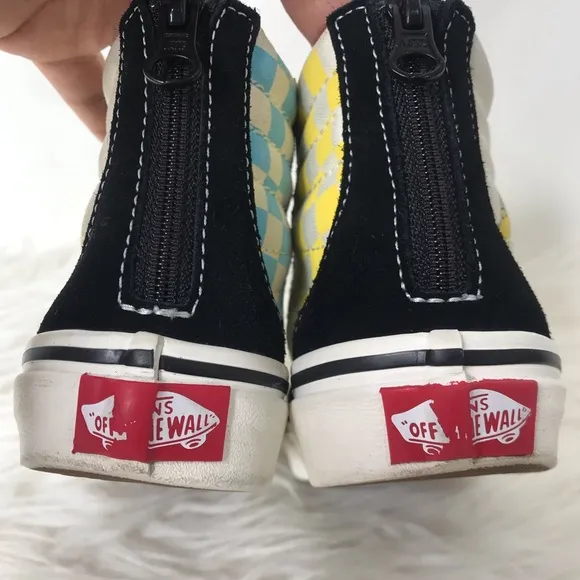 Vans x The Simpsons Kids Sk8-Hi Zip- Limited Edition Size 11
