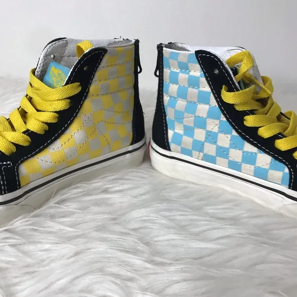 Vans x The Simpsons Kids Sk8-Hi Zip- Limited Edition Size 11