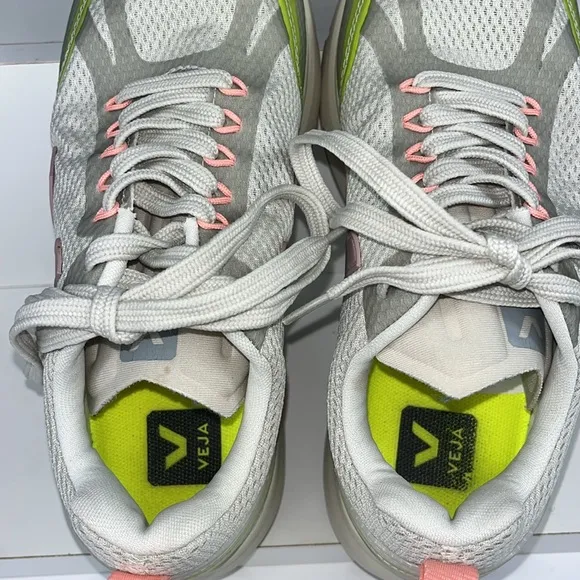VEJA Condor 2 Vegan Alveomesh Natural Babe Jaune Flou Trainer Sneakers.