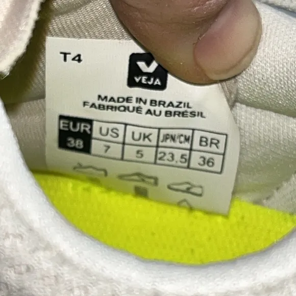 VEJA Condor 2 Vegan Alveomesh Natural Babe Jaune Flou Trainer Sneakers.
