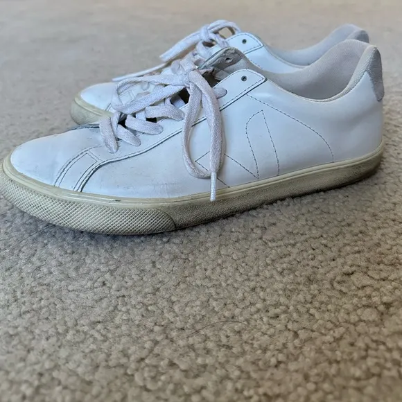 Veja Esplar Leather Logo Sneakers size 9