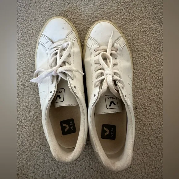 Veja Esplar Leather Logo Sneakers size 9