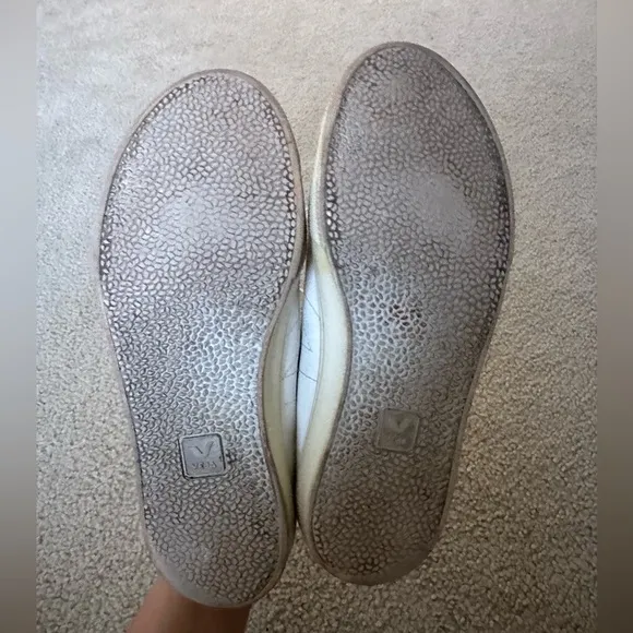 Veja Esplar Leather Logo Sneakers size 9