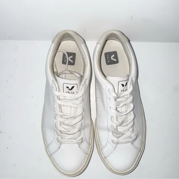 VEJA Esplar Men’s Leather Logo Sneakers White Sneakers Sz 9.5