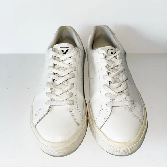 VEJA Esplar Men’s Leather Logo Sneakers White Sneakers Sz 9.5