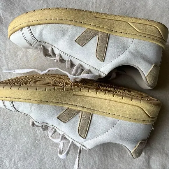 Veja - Urca Vegan Suede-Trimmed Faux Leather Sneakers - White Size 7/38 unisex