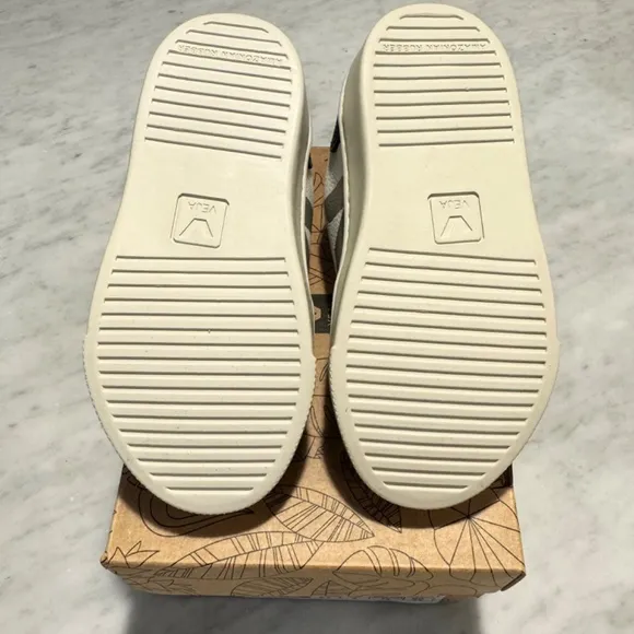 Veja V-12 Kids Sneakers