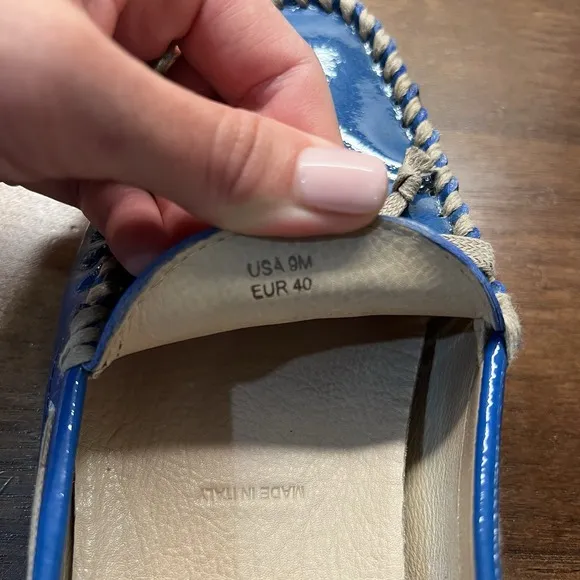 Vera Wang Patent Blue Leather Loafers Women's Size 9