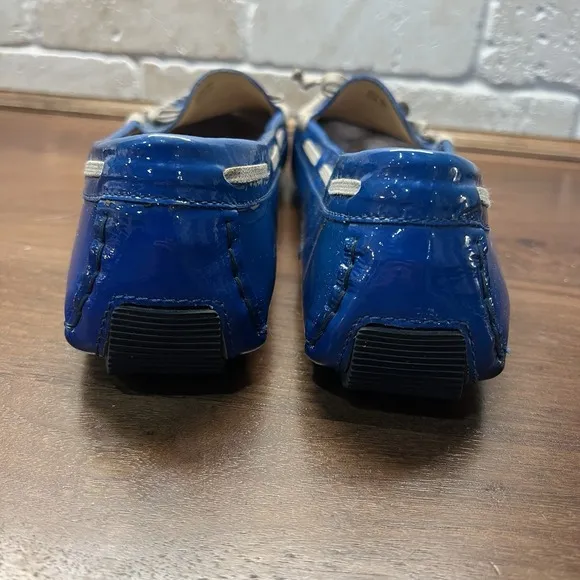 Vera Wang Patent Blue Leather Loafers Women's Size 9