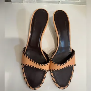 VERO CUOIO Peach and Brown Leather Sandals!!