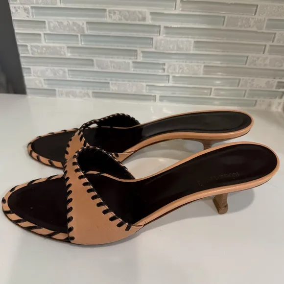 VERO CUOIO Peach and Brown Leather Sandals!!