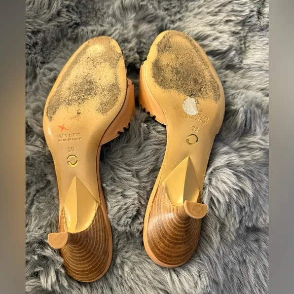 VERO CUOIO Peach and Brown Leather Sandals!!