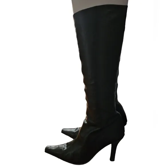 Vero Cuoio synthetic black boots size 6
