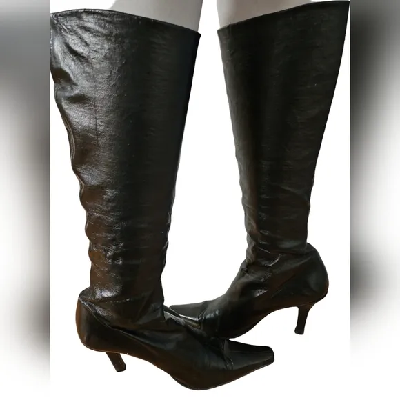 Vero Cuoio synthetic black boots size 6