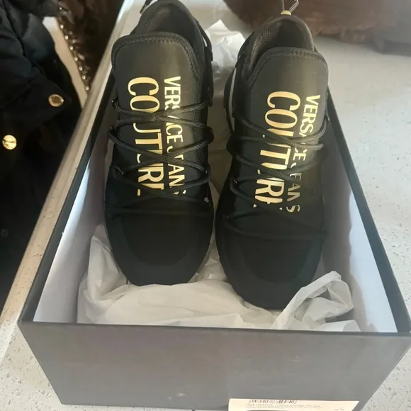 versace sneakers size 39(6) mans