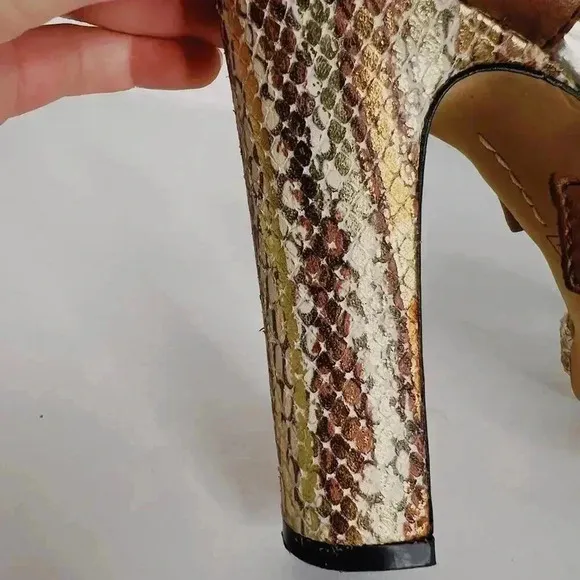 Vince Camuto Gold Snakeskin Snake Print Leather Heels Pumps Women's Size 8