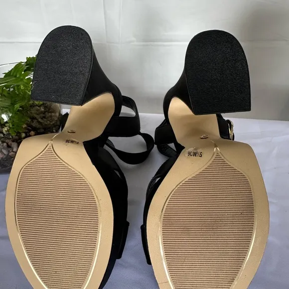 VINCE CAMUTO PLATAFORM  SATIN