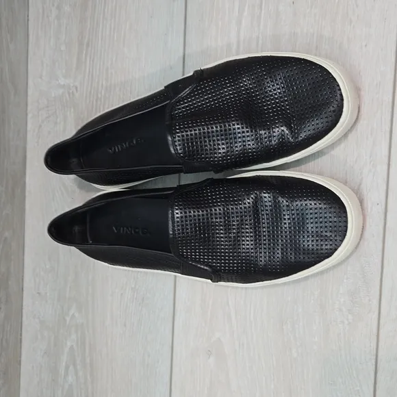 Vince Women Blair  Leather Loafer Slip on shoes sz 7M