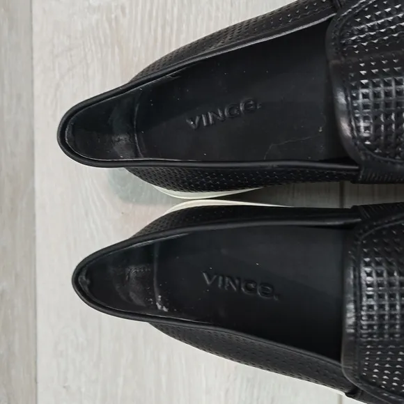 Vince Women Blair  Leather Loafer Slip on shoes sz 7M